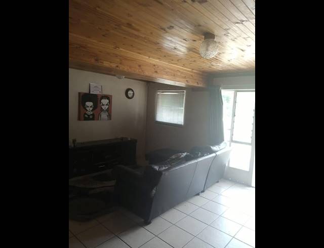 1 bed property to rent in MONDEOR